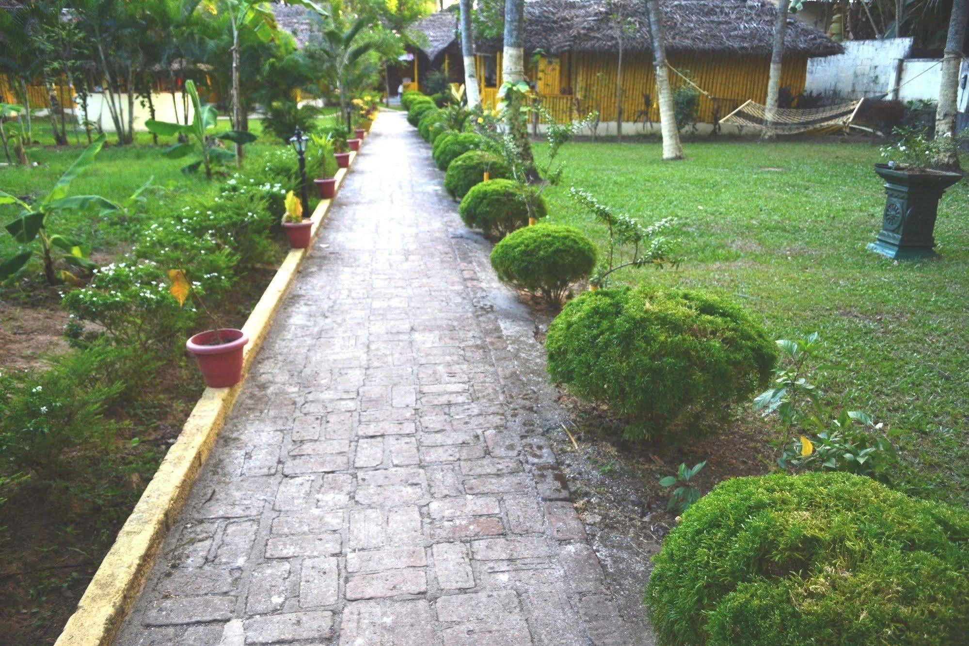 Savithri Inn Bamboo Cottages & Resorts Varkala Eksteriør billede