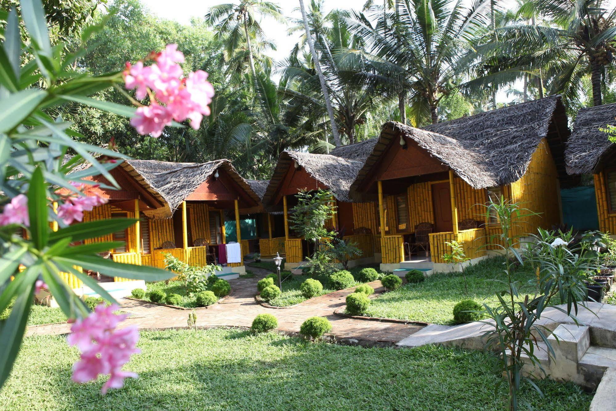 Savithri Inn Bamboo Cottages & Resorts Varkala Eksteriør billede