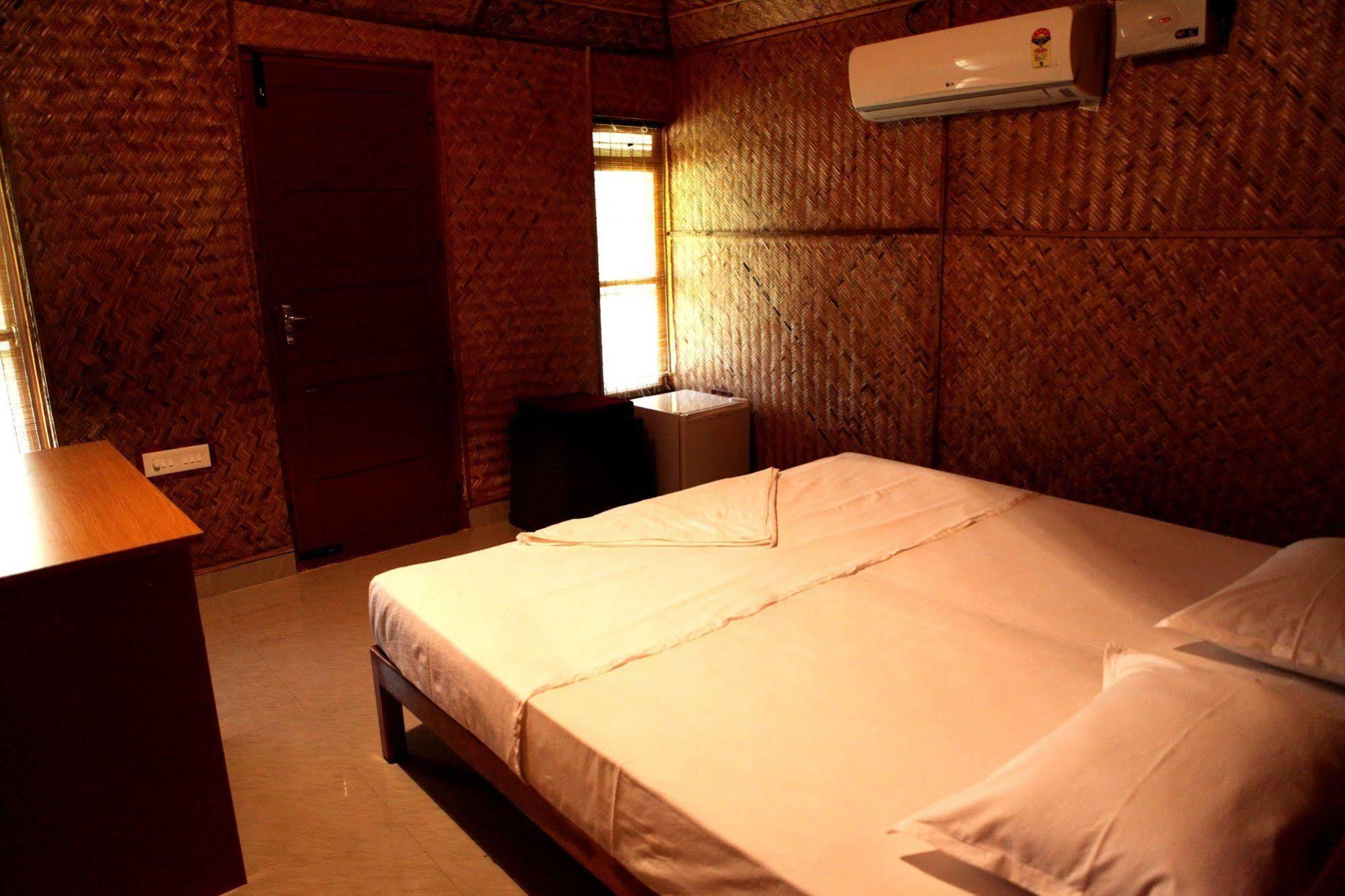 Savithri Inn Bamboo Cottages & Resorts Varkala Eksteriør billede