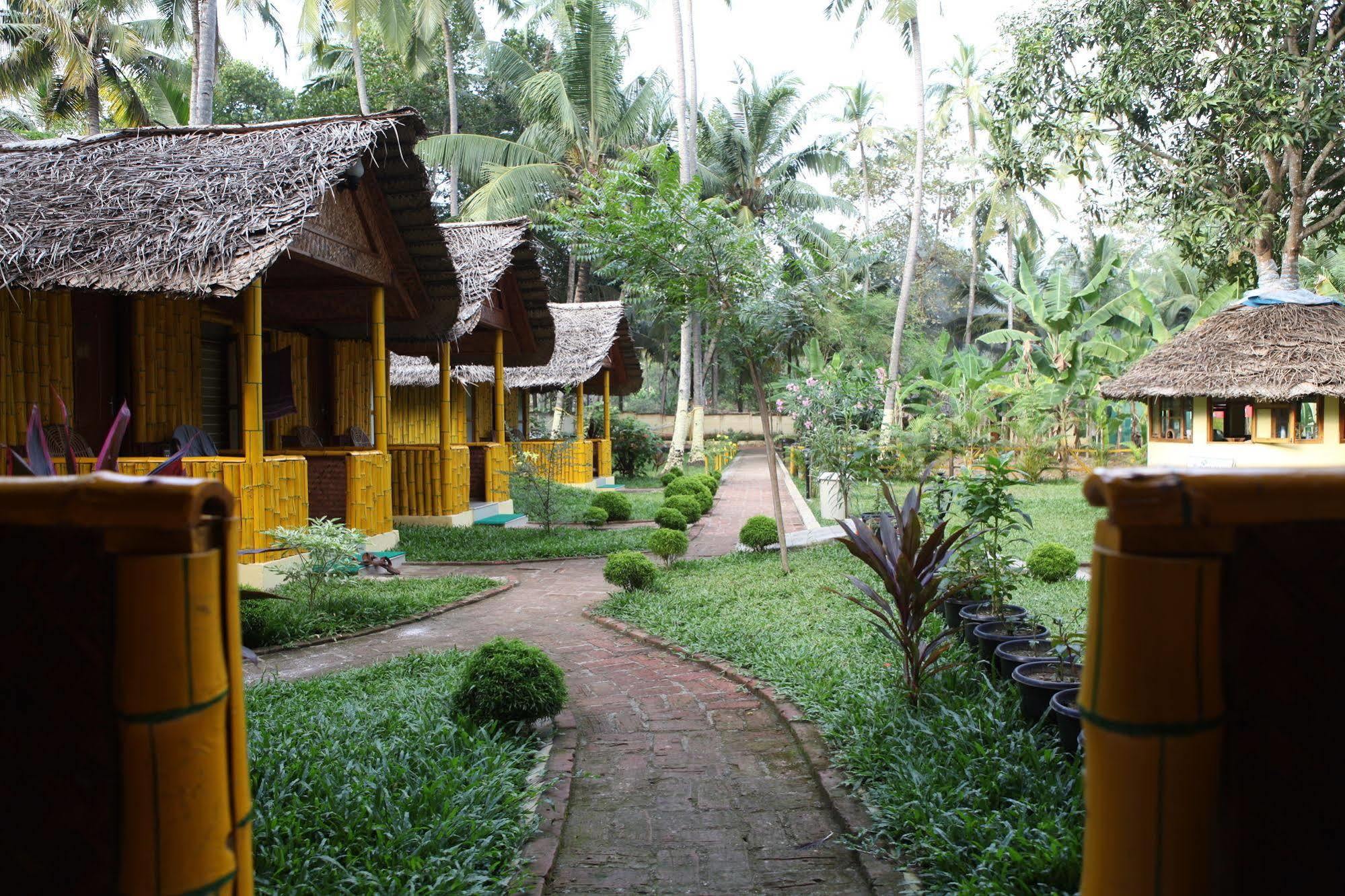 Savithri Inn Bamboo Cottages & Resorts Varkala Eksteriør billede