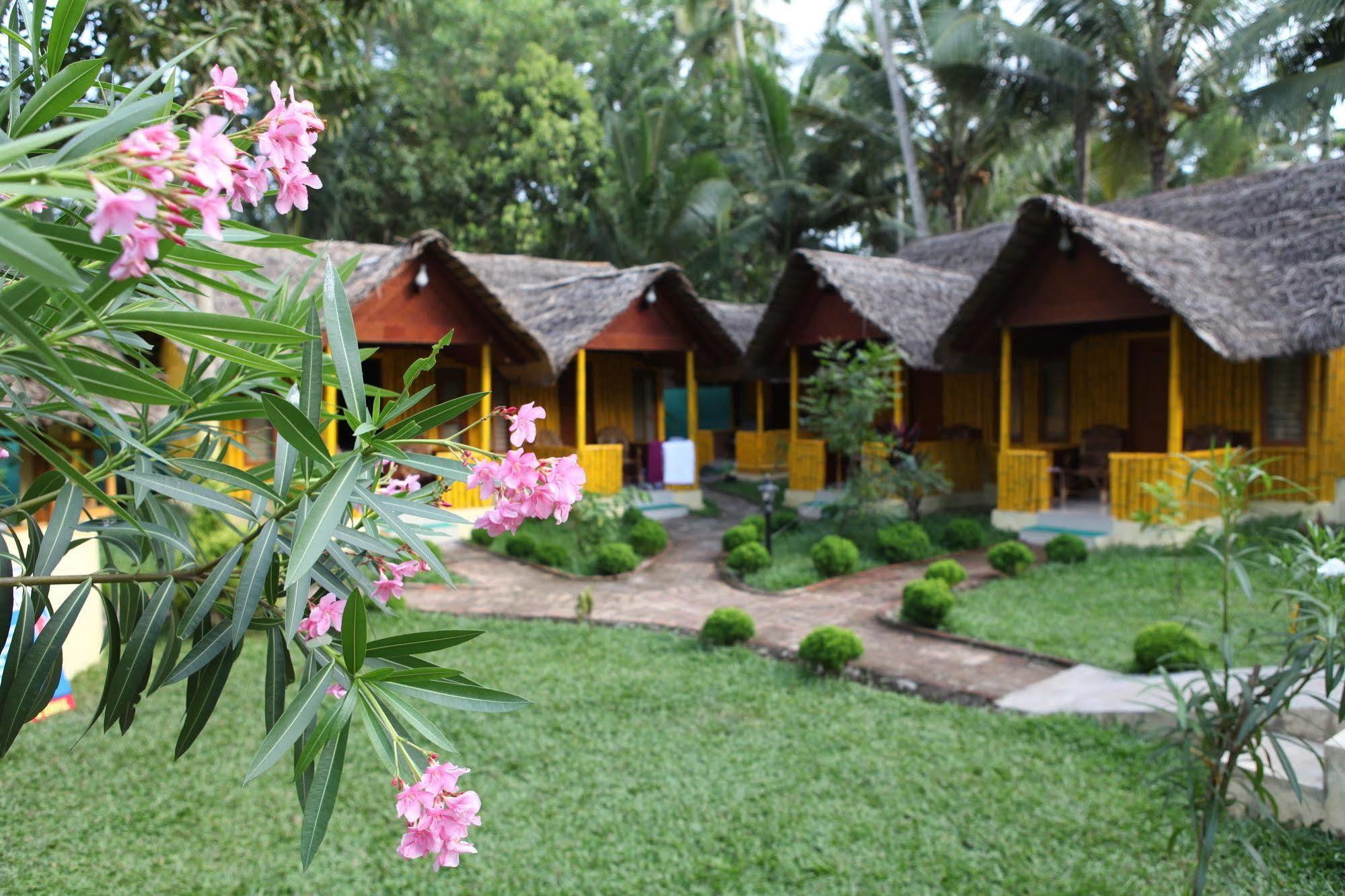Savithri Inn Bamboo Cottages & Resorts Varkala Eksteriør billede